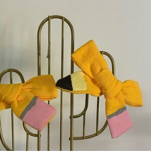 Hair clips ​